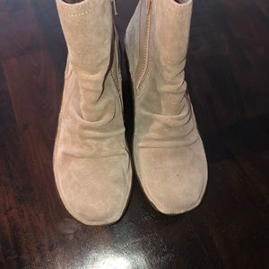 Blondo Shoes - Women’s size 9 blondo wedge boots Blondo Shoes - Women’s size 9 blondo wedge boots